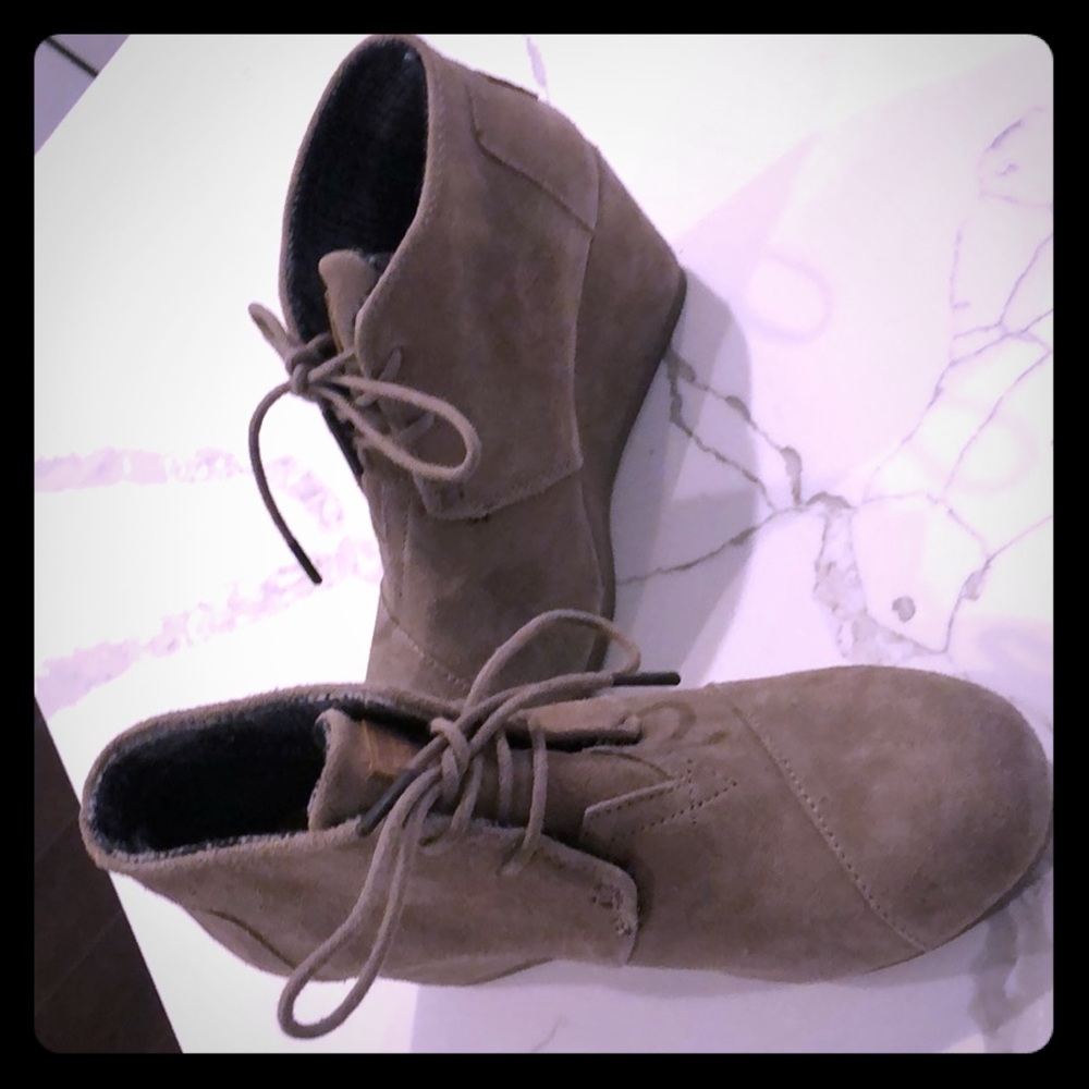 Toms Wedges